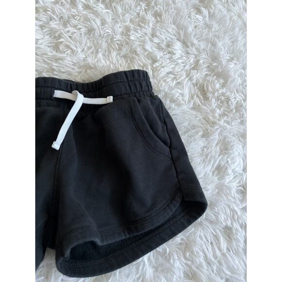 Under Armour Girls Sz. M Knit Black Sweatshirts. Comfortable, Pockets. Cute - Picture 3 of 12